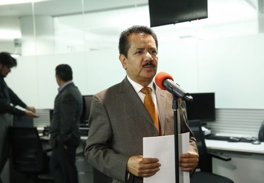 Entrevista a Luis Sánchez Jiménez previo al inicio de la sesión ordinaria
