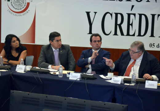 Sen. Alejandra Barrales en la Comisión de Hacienda y Crédito Público