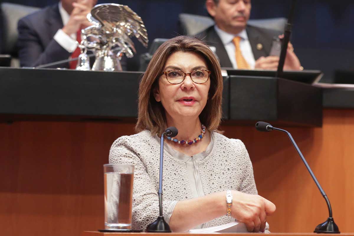 La senadora Angélica de la Peña exigió la separación inmediata de su cargo al Secretario de Desarrollo Social, Luis Miranda Nava