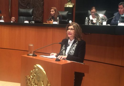 Modificar la LFT para garantizar condiciones laborales dignas para trabajadoras de la maquila, propone Angélica de la Peña