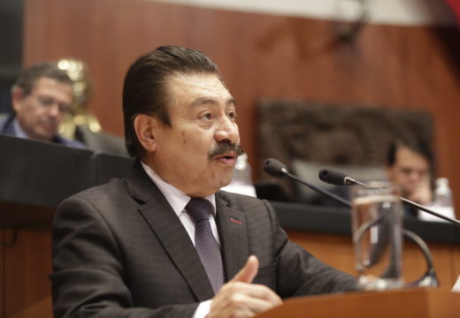 El senador Isidro Pedraza Chávez, del Grupo Parlamentario del PRD, participó en el desahogo de las comparecencias de los candidatos a Magistrados de Sala Regional del Tribunal Federal de Justicia Administrativa.