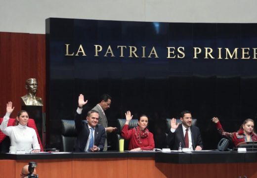 Intervención del coordinador parlamentario Miguel Ángel Mancera Espinosa, en tribuna, durante el Laboratorio Legislativo “Legislando por la inclusión”, en el Pleno del Senado de la República