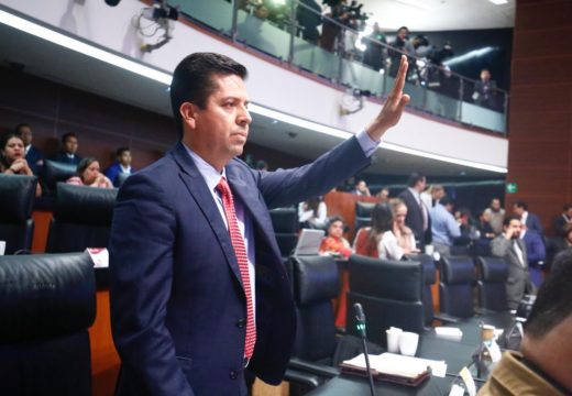 Intervención del senador, Antonio García Conejo, del Grupo Parlamentario del PRD, desde su escaño, al término de la sesión extraordinaria, en el Senado de la República.
