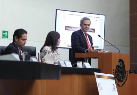Versión del coordinador del Grupo Parlamentario del PRD, Miguel Ángel Mancera Espinosa, en la inauguración del Foro “Legalización de la Amapola”.