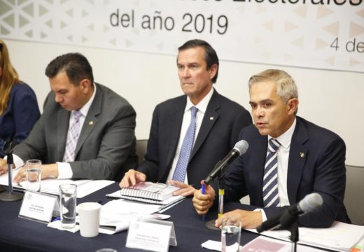 Versión del coordinador del Grupo Parlamentario del PRD, Miguel Ángel Mancera Espinosa, durante la reunión del Grupo de Trabajo para dar Seguimiento a los Procesos Electorales del 2019.