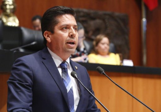 Versión del senador Antonio García Conejo, del Grupo Parlamentario del PRD, para fijar postura en contra de la ampliación de plazo en la gubernatura de Baja California.