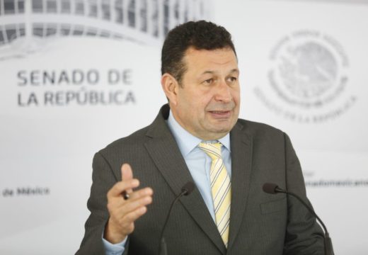Versión del senador Juan Manuel Fócil Pérez, del Grupo Parlamentario del PRD, en conferencia de prensa.