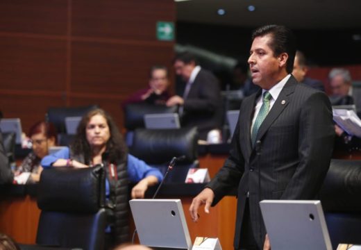 Versión del senador Antonio García Conejo, del Grupo Parlamentario del PRD, para referirse a los hechos ocurridos en Michoacán.