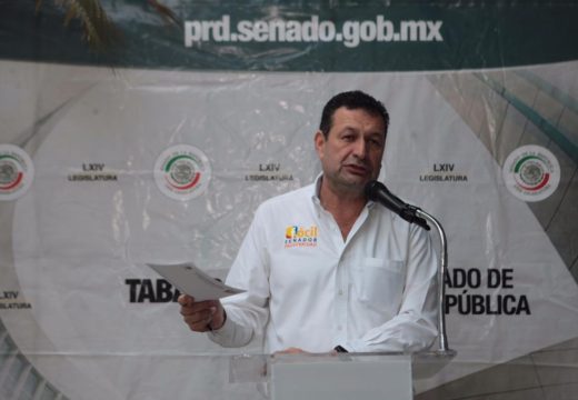 Versión del senador Juan Manuel Fócil Pérez, del Grupo Parlamentario del PRD, en conferencia de prensa, en Tabasco.