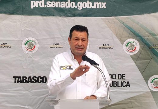 Versión del senador Juan Manuel Fócil Pérez, del Grupo Parlamentario del PRD, en conferencia de prensa, en Tabasco