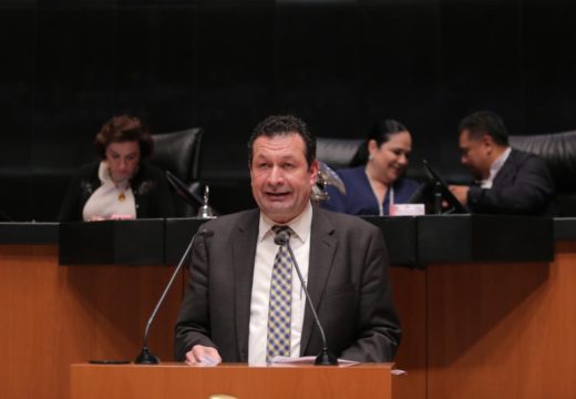 Versión del senador Juan Manuel Fócil Pérez, del Grupo Parlamentario del PRD, para fundamentar el dictamen por el que se reforma la Ley Federal de Armas de Fuego y Explosivos, a nombre de la Comisión de Defensa Nacional.