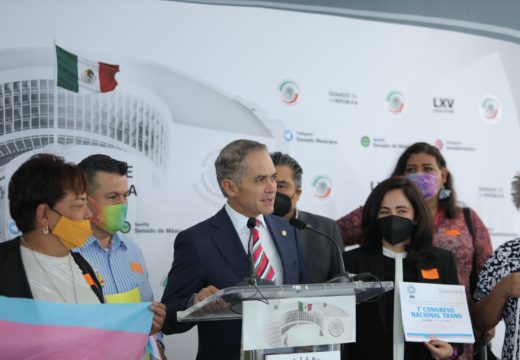 Versión del coordinador del Grupo Parlamentario del PRD, Miguel Ángel Mancera Espinosa, en conferencia de prensa.