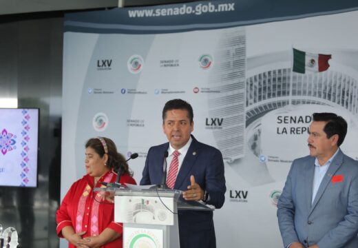 Versión del Coordinador senador Antonio García durante la conferencia de prensa