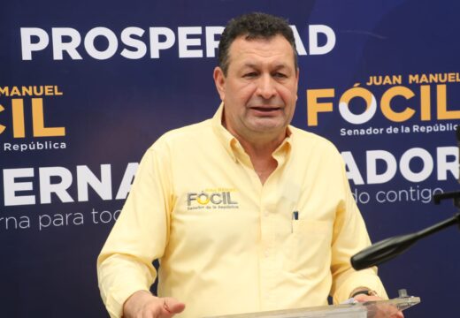 Versión de la conferencia de prensa del Senador Juan Manuel Fócil Pérez